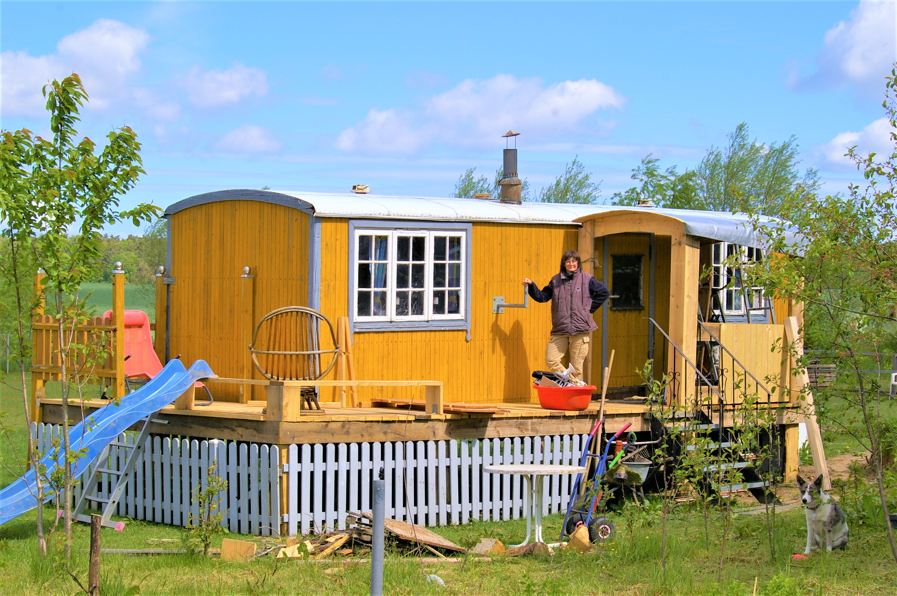 Zirkuswagen als PILGER-HERBERGE
